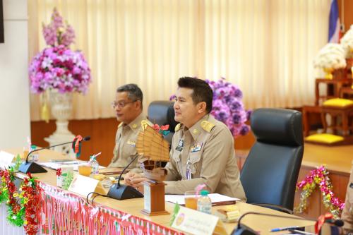 จังหวัดน่านประชุมประจำเดือนธันวาคม 2568 เร่งแก้ปัญหาฝุ่น PM2.5 รับมือภัยหนาว และคุมเข้มความปลอดภัยทางถนนช่วงปีใหม่